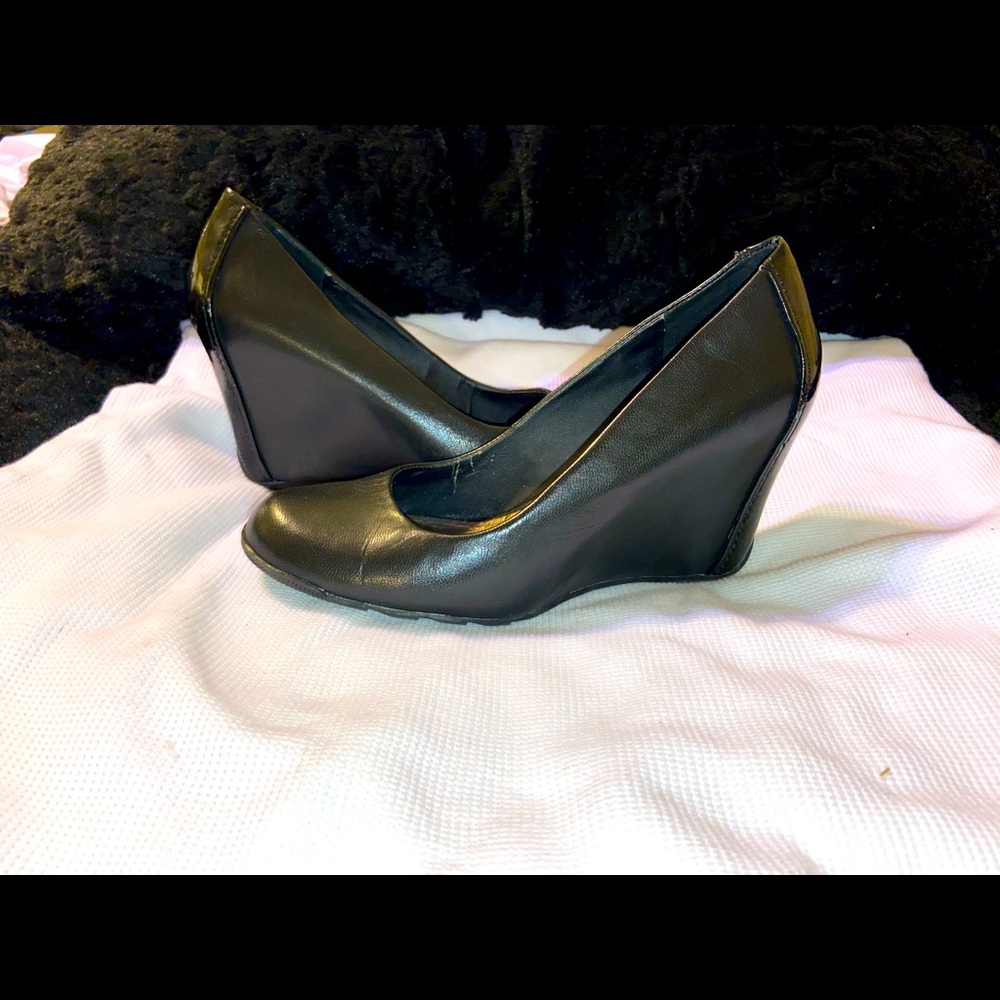 Black wedges💙